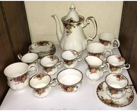 SECTION 26. An 18-piece Royal Albert 'Old Country Roses' pattern part tea set, comprising teacups, saucers and a teapot etc. 