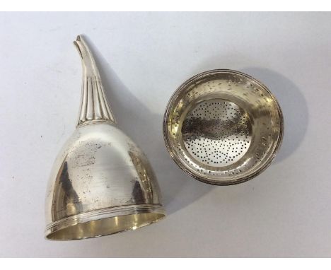 A George III silver wine funnel, the plain bowl with horizontal reeded band, detachable filter cup with matching hallmarks, r