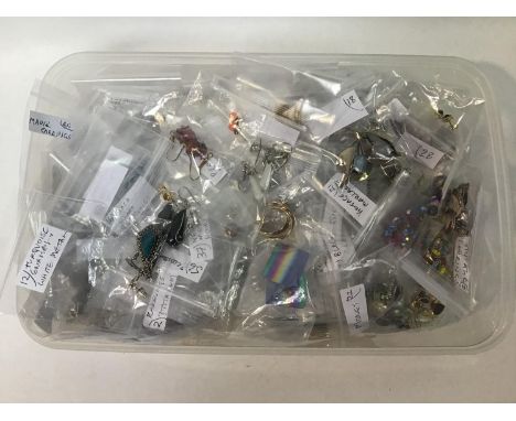 Approximately one hundred and thirty various pairs of earrings including Monet and other vintage examples (130) 