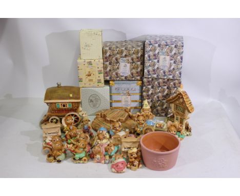 Pendelfin, Cherished Teddies - A collection of Pendelfin figurines, and 7 x boxed Cherished Teddies figurines - Lot includes 