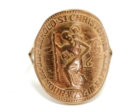 9ct hallmarked gold 'Behold St Christopher and go your way in safety' ring - size R½ &amp; 4.8g 