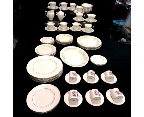 Qty of dinner / teaware inc Wedgwood signet platinum pattern &amp; Katherine pattern, coffee cans by Royal Worcester 