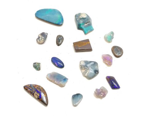 Qty of loose opal stones 