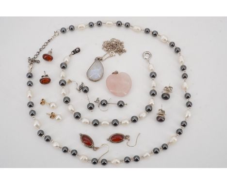 Pearl, amber and other jewellery including a pair of yellow metal mounted pearl stud earrings (6 mm) and a heart-shaped rose 
