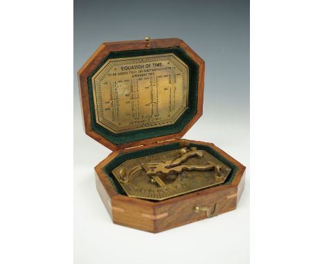 A sundial compass