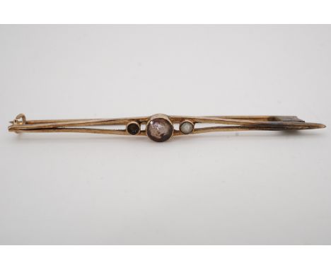 An early 20th Century citrine, pearl and 9 ct yellow metal bar brooch, (a/f), 2.0g