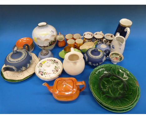 A collection of ceramics including Wedgwood, Copeland, Spode, Derby etc