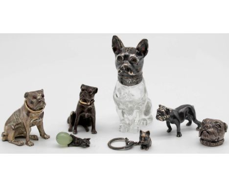   7 Figuren Mops? Teils mit Silber. Auch Salzstreuer, Pillendose.  Auch Schmuck, Anhänger mit Jadeperle, China? Briefbeschwer