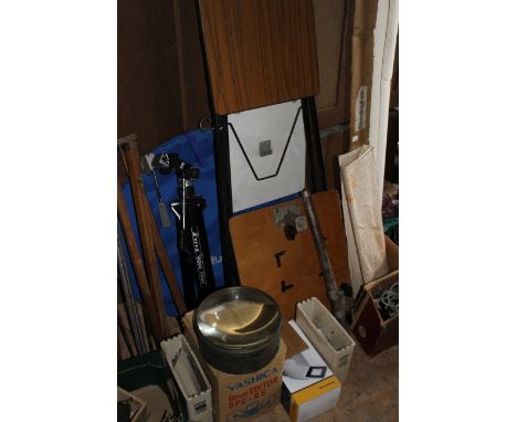 Collection of vintage camera equipment to include various boxed/unboxed large lenses.