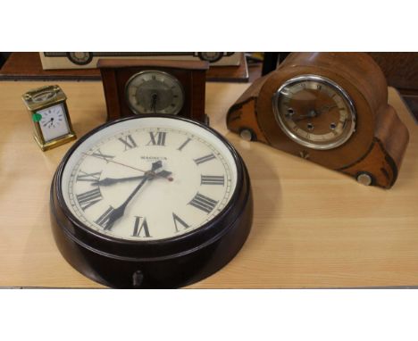 Collection of clocks to include Magneta Electric Bakolite wall clock 2 x wooden mantel clocks and brass carriage clock, all c