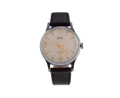 GENTLEMAN'S SMITH'S ASTRAL CHROME PLATED MANUAL WIND WRIST WATCH,the round cream linen dial with applied wedge and Arabic hou
