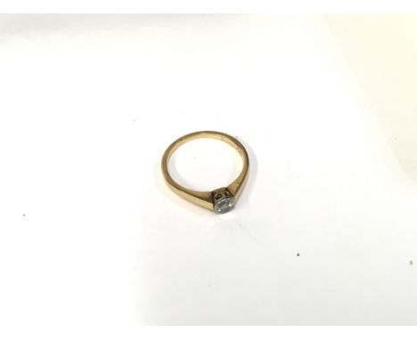 An 18ct gold single diamond solitaire ring. Approx L, weight 2.37 grams.