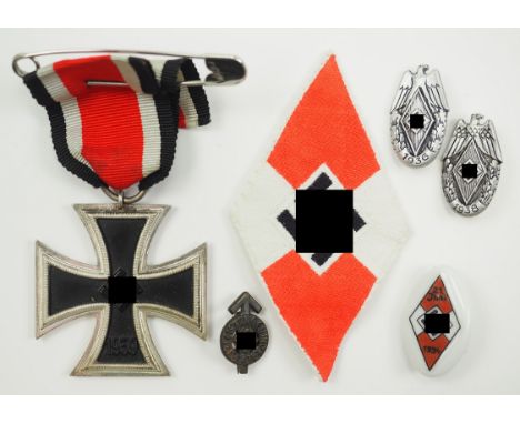 Nachlass eines Hitlerjungen.1.) Eisernes Kreuz, 1939, 2. Klasse, Herstellerpunze 113 (A. Aurich, Dresden) im Ring, 2.) HJ-Lei