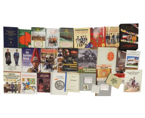 International: Uniform Literatur Lot.Diverse Werke.Zustand: II