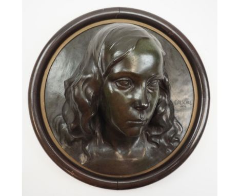 Reschke, Carl (1872-?): Mädchen Porträt 1906.Bronze, patiniert, auf rundem Grund, äußerst dreidimensional gefertigt, signiert