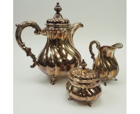 SILBER Kaffekanne, Zuckerdose und Milchkännchen.Silber mit gedrehtem Dekor, je 925 bzw. 935, Krone, Halbmond und Adler gepunz