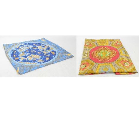 HERMES; a silk scarf in the "Poste et Cavalerie" pattern featuring a series of crests, with gold tassel and fringe detail on 