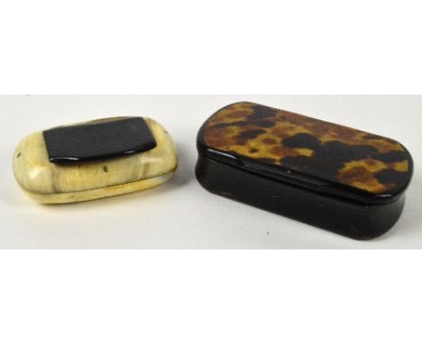 A 19th century horn and tortoiseshell veneered rounded rectangular snuff box, length 9cm, and a further horn snuff box, lengt