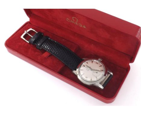 Omega Seamaster automatic 'bumper' stainless steel gentleman's wristwatch, circa 1950, ref. C 2576-1, silvered dial with quar