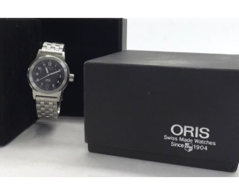 Oris Big Crown Day-Date automatic stainless steel gentleman's bracelet watch, ref. 7500, black dial with Arabic numerals, day