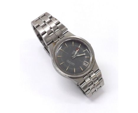 Omega Electronic f300Hz Seamaster Chronometer stainless steel gentleman's bracelet watch for parts or repair 