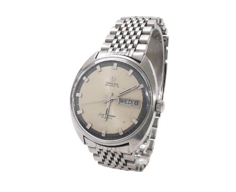 Omega Seamaster Cosmic automatic stainless steel gentleman's bracelet watch, silvered dial with baton markers, centre seconds
