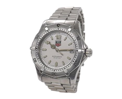 Tag Heuer 2000 Series Professional 200m mid-size stainless steel gentleman's bracelet watch, ref. WK1212, circular silvered d