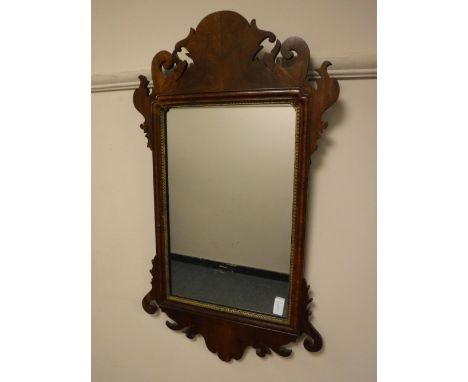 A Chippendale style mahogany mirror, 30cm x 45cm 