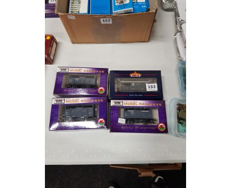 3 BOXED AUTHENTIC 00 GAUGE MODELS + 1 BOXED BACHMANN BRANCH LINE 