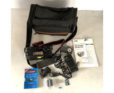 JVC Compact VHS camcorder GR-HF700 with bag, accessories and manuals