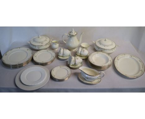 Royal Grafton 'Camille' pt dinner/tea service approx 44 pieces + 4 other plates