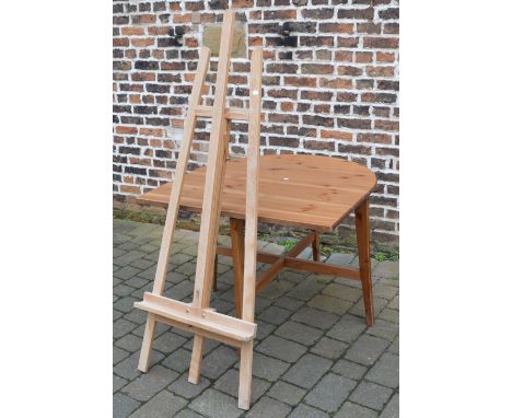 Artists easel & Gate leg table