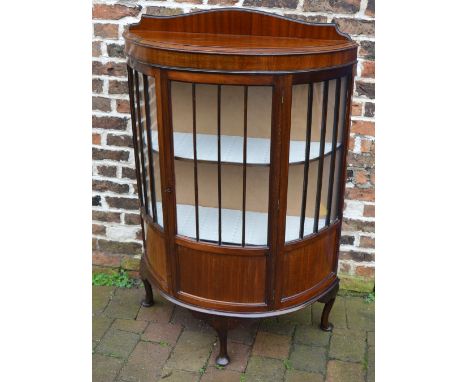 Early 20th cent bow fronted display cabinet