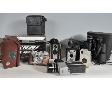A collection of vintage retro 20th century 35mm cameras and video recording cameras to include a Karoll Bencini Film 120, Con