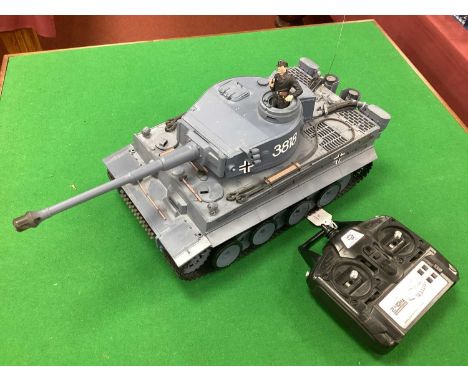 Plastic Model 1/16 Scale Radio Control German Tiger Main Battle Tank with Controller, by Heng Long, in box (untested for work