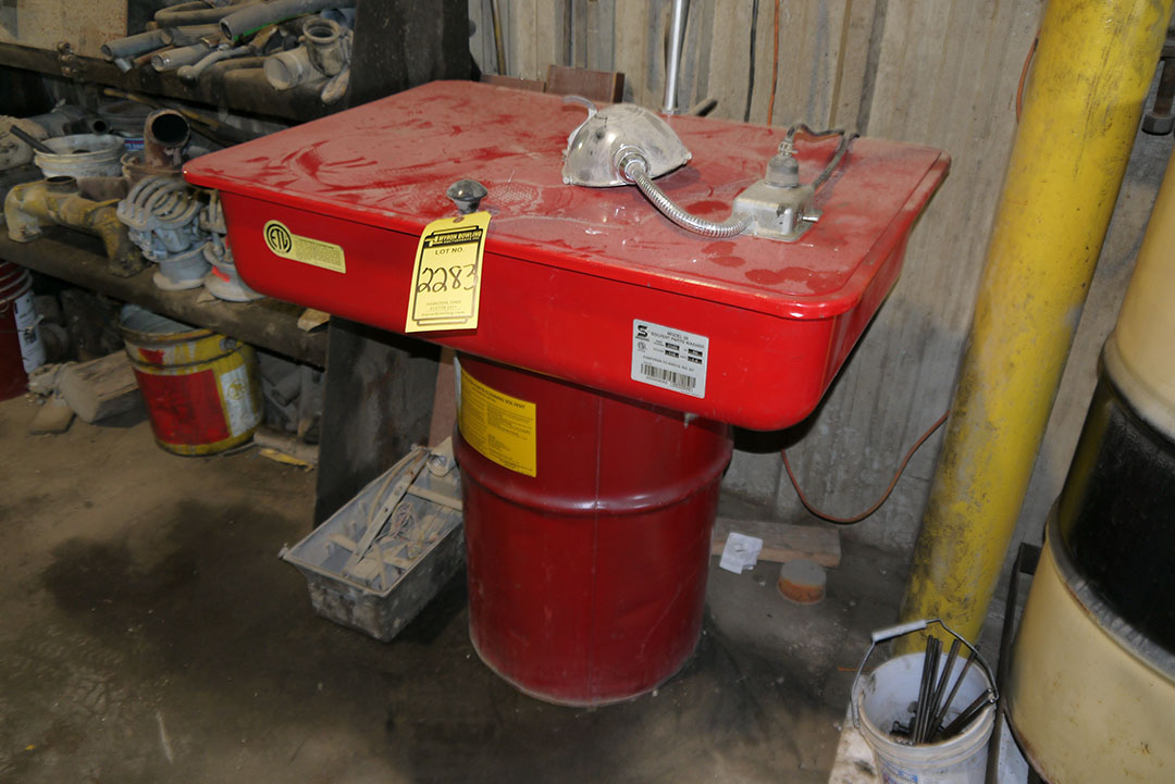 SAFETYKLEEN MODEL 30 PARTS WASHER; S/N 10032849