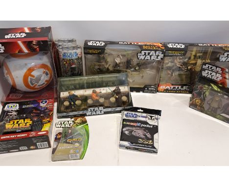 Quantity of Modern Star Wars Collectibles Includes Disney Deco 3D BB-8 Light, Jakks Pacific Revenge of the Sith Plug In Play 