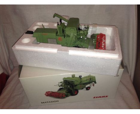 UNIVERSAL HOBBIES - CLAAS MATADOR - SCALE 1:32 (256533)