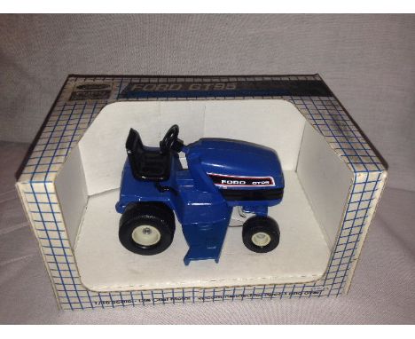 ERTL - FORD GT95 - LAWN & GARDEN TRACTOR (HC-0147) - SCALE 1:16