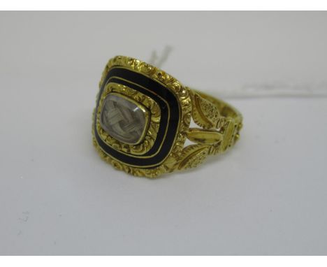 Georgian 18ct gold hair inset and enamel decorated set mourning ring 