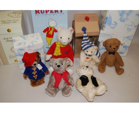 Group of six small Steiff boxed teddy bears, 028205, 664892, 663994, 420337, 653568 and 420498 