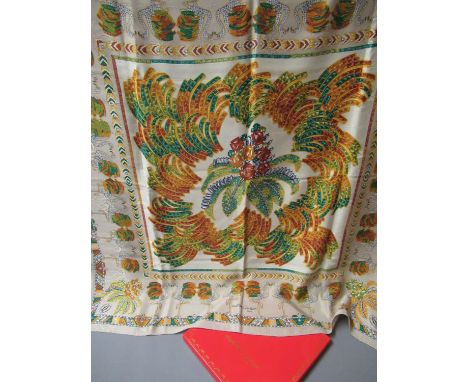 Must de Cartier ladies beige silk scarf, 86cms x 86cms, in original box 