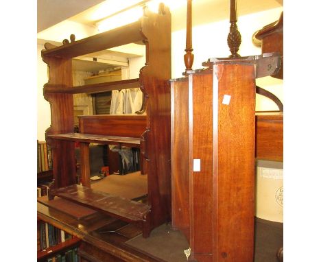 Victorian mahogany four shelf wall bracket, 28.5ins wide, together with a similar three shelf wall bracket, 23.5ins wide 