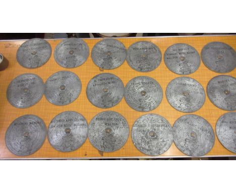 Circular box containing a collection of eighteen 8in polyphon discs 