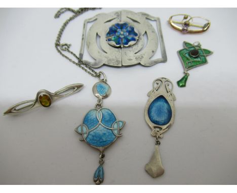 Group of Arts and Crafts silver and gold jewellery to include silver enamel decorated buckle by James Fenton, Birmingham 1909