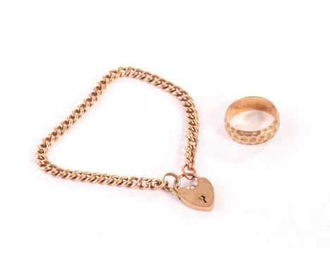 A 9ct gold ring together with a 9ct gold heart padlock bracelet 20g 