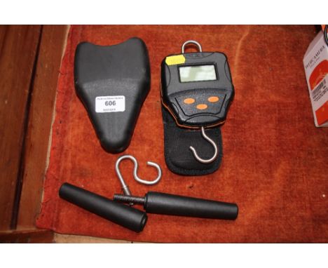 A set of Fox scales with case 