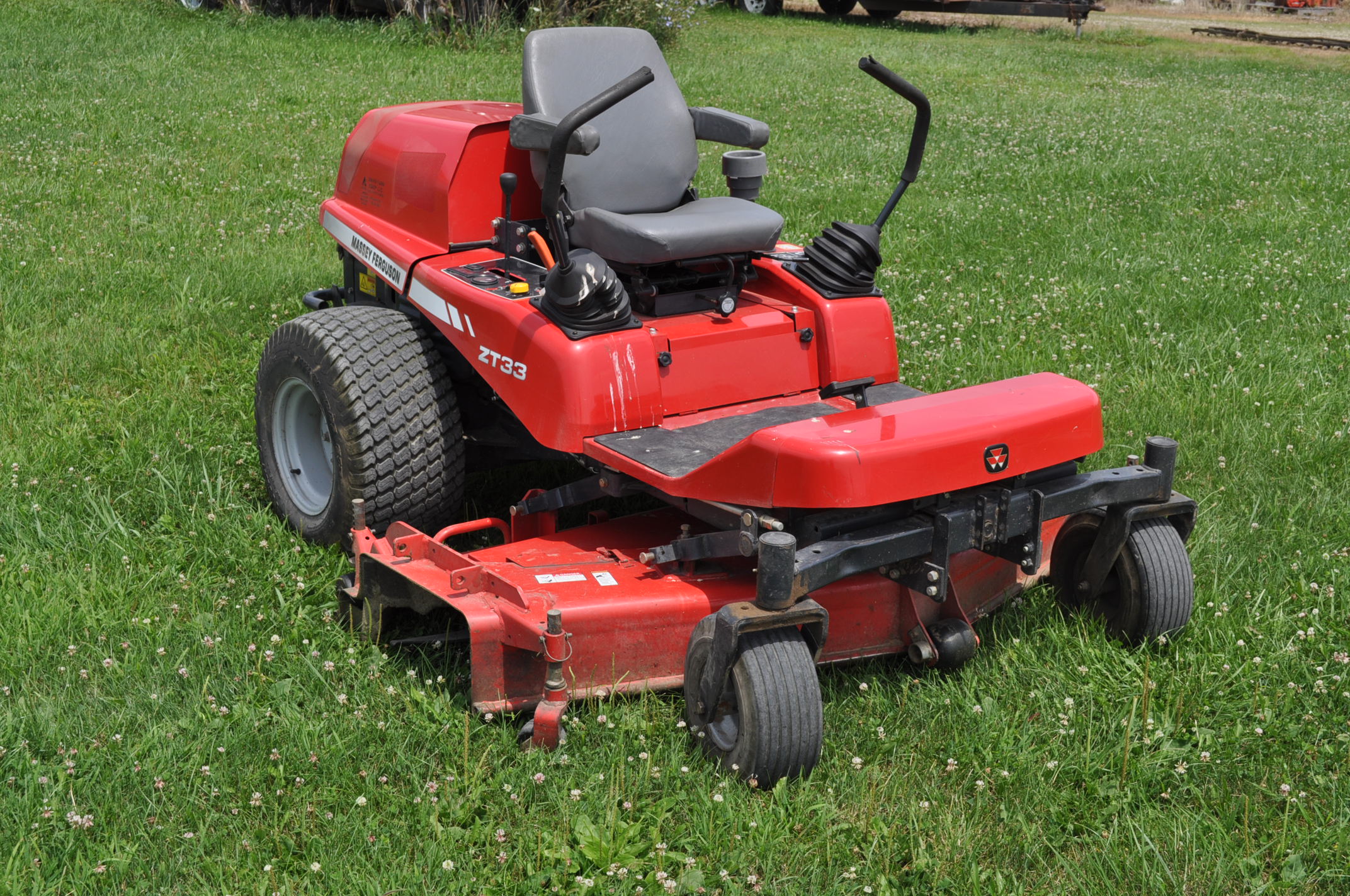 Massey Ferguson Zt33 Zero Turn Lawn Mower 72 Deck Diesel 737 Hrs Walters Farm Bob And Linda Wr 