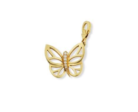 VAN CLEEF &amp; ARPELS: CHARMS 'PAPILLON' DIAMANTSFormant un papillon ajouré serti de diamants de taille brillant, signé VCA,