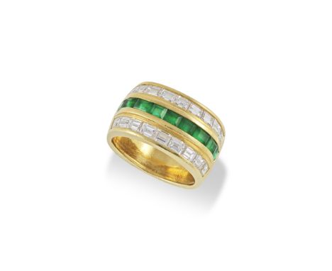 PATEK PHILIPPE: BAGUE EMERAUDES ET DIAMANTSFormant un bandeau, sertie au centre d'une ligne d'émeraudes calibrées épaulée de 